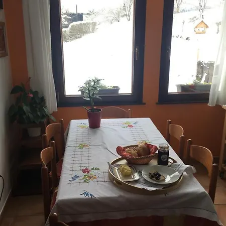 Panzió Cerne Polhov Gradec