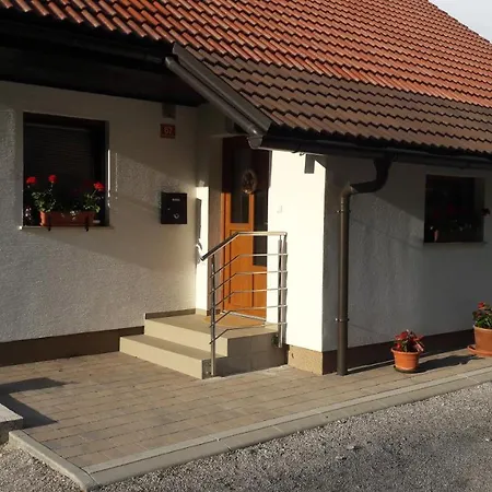 Bed and breakfast Cerne Polhov Gradec